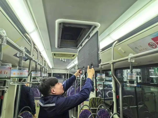 定能坐上凉爽的公交车原因是……凯时尊龙人生天气逐步变热但您一(图6)