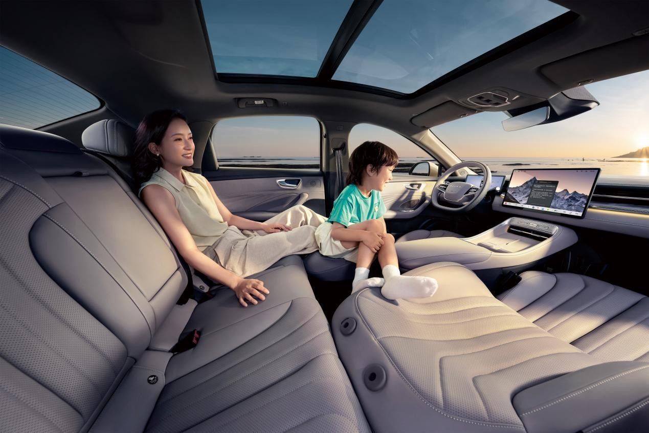 很傻 那一定是没有看过这辆车尊龙凯时app如果觉得车机(图9)